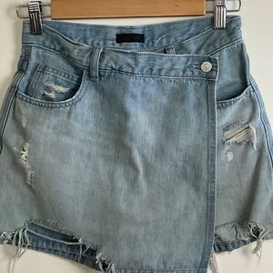 Uniqlo Jean Shorts‎ Women's 24 Denim Skort Shorts Distressed